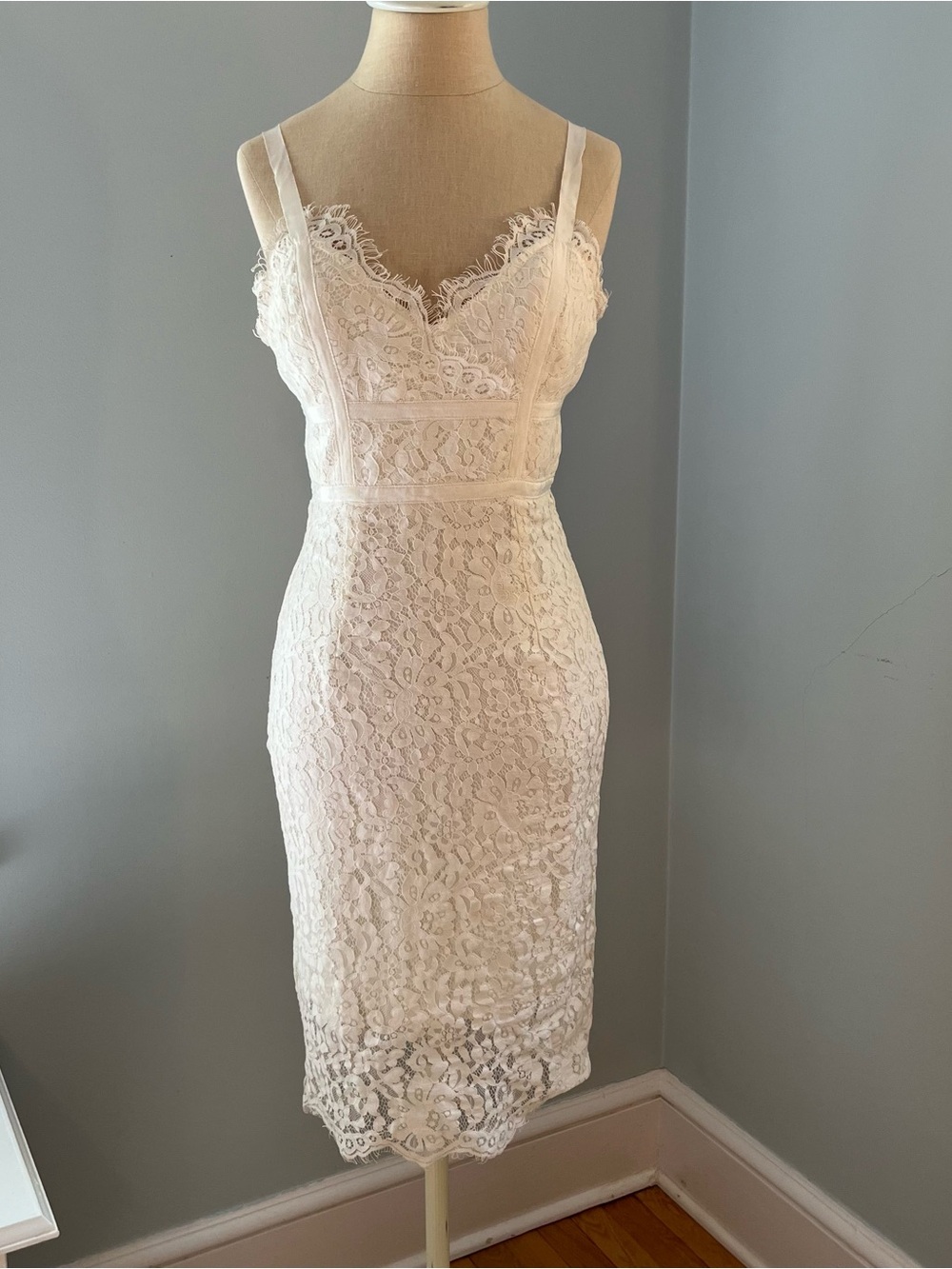 LuLu’s White Lace Sheath Dress